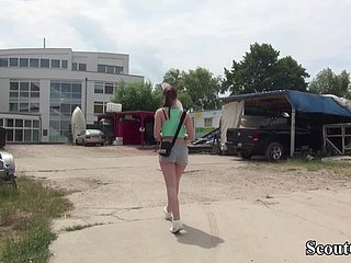 Niemiecki Scout - Pia (18) Seduce Anal Kurwa przy ulicy Performers