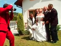 Pissing bride