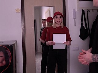 Spoiled delivery cosset got indiscretion fuck as a tips apart from a customer