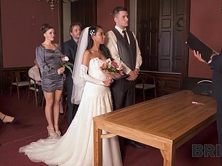 Killa Raketa ha organizzato del sesso bollente durante la cerimonia di matrimonio