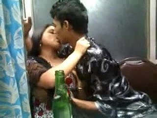 อินเดีย Desi สาวเซ็กซี่ใน churidar